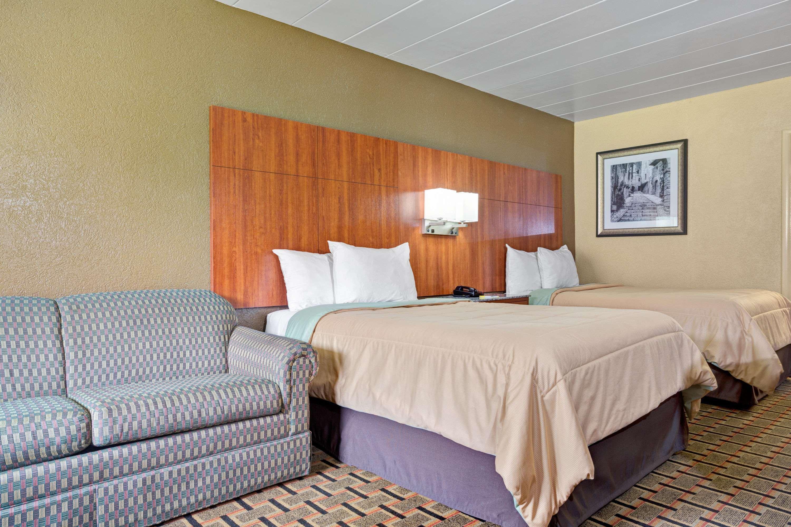 Days Inn By Wyndham Durham/Near Duke University Kültér fotó