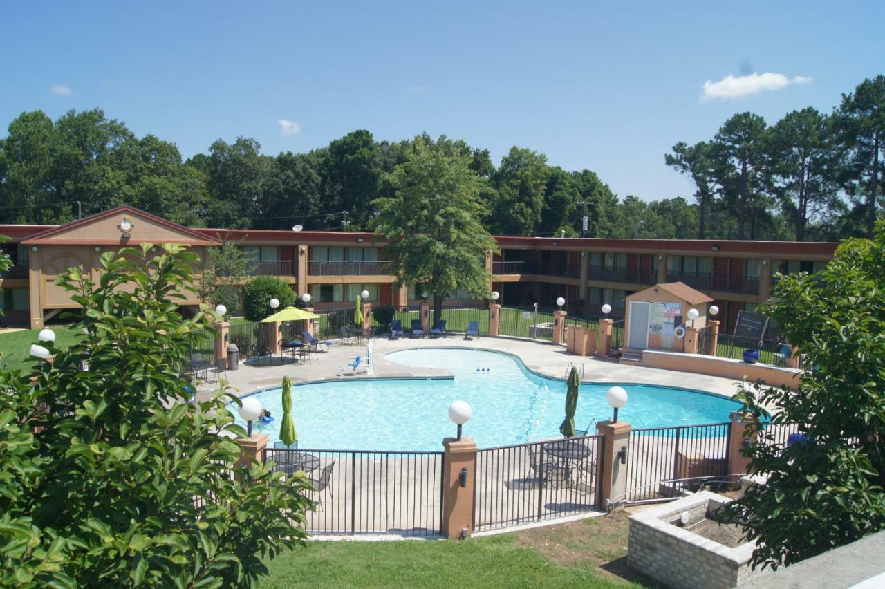 Days Inn By Wyndham Durham/Near Duke University Kültér fotó
