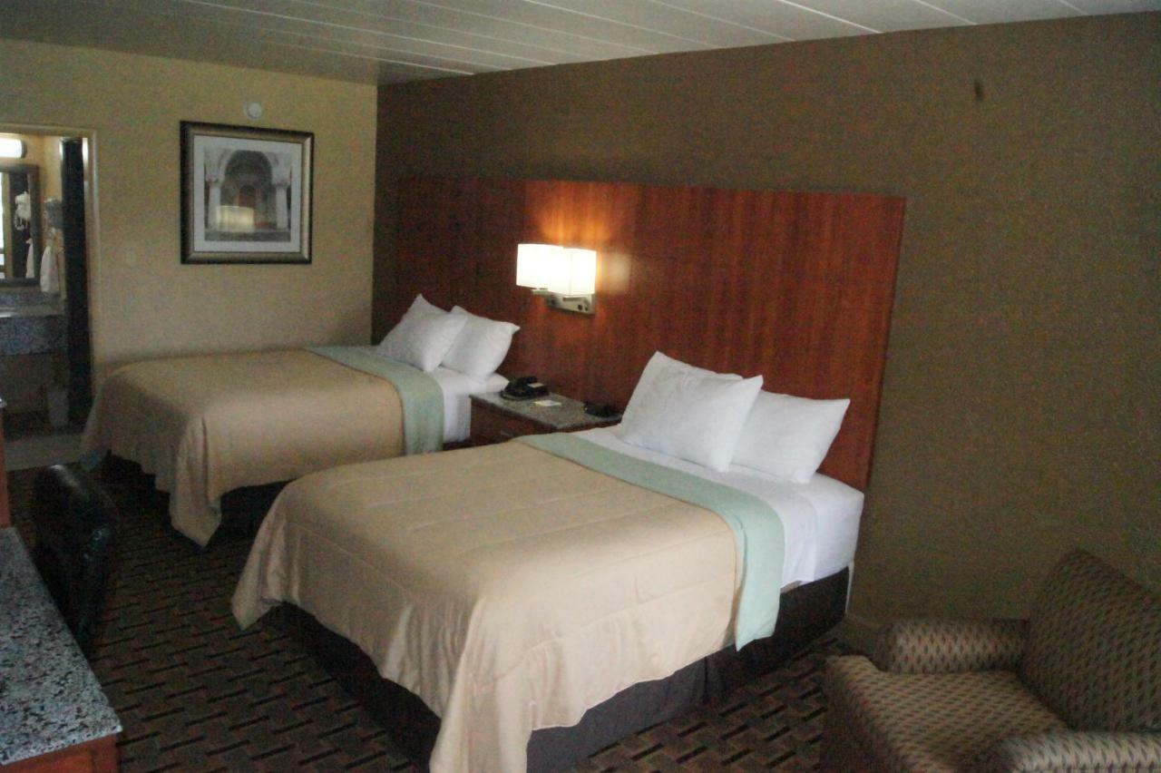 Days Inn By Wyndham Durham/Near Duke University Kültér fotó